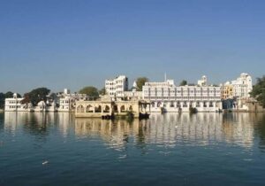 Pichola lake udaipur