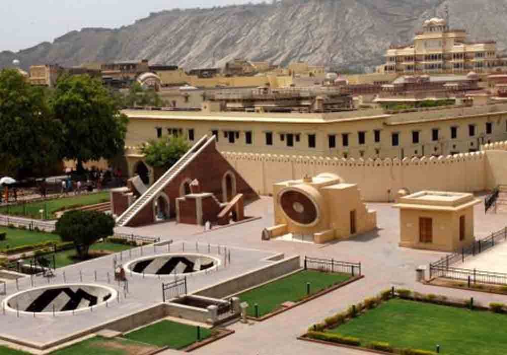 3 jantar mantar